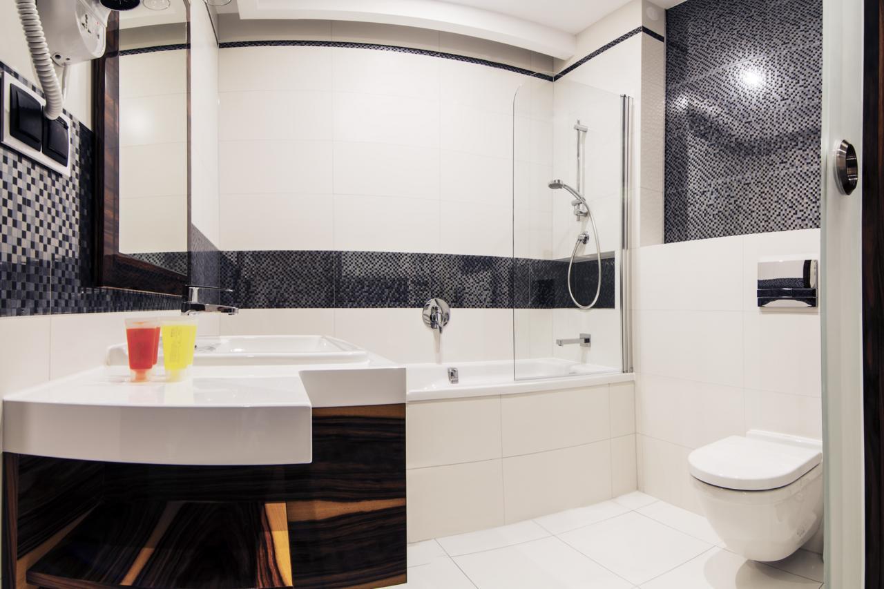 Hotel Pory Roku Czysteblota Ngoại thất bức ảnh
