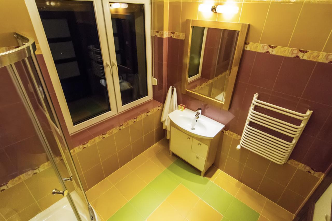 Hotel Pory Roku Czysteblota Ngoại thất bức ảnh
