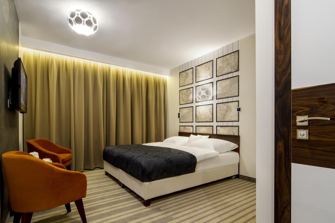 Hotel Pory Roku Czysteblota Ngoại thất bức ảnh