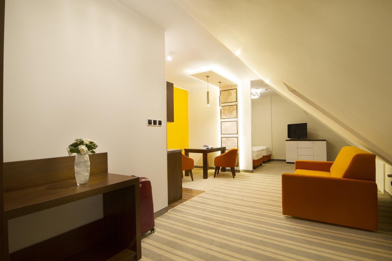 Hotel Pory Roku Czysteblota Ngoại thất bức ảnh
