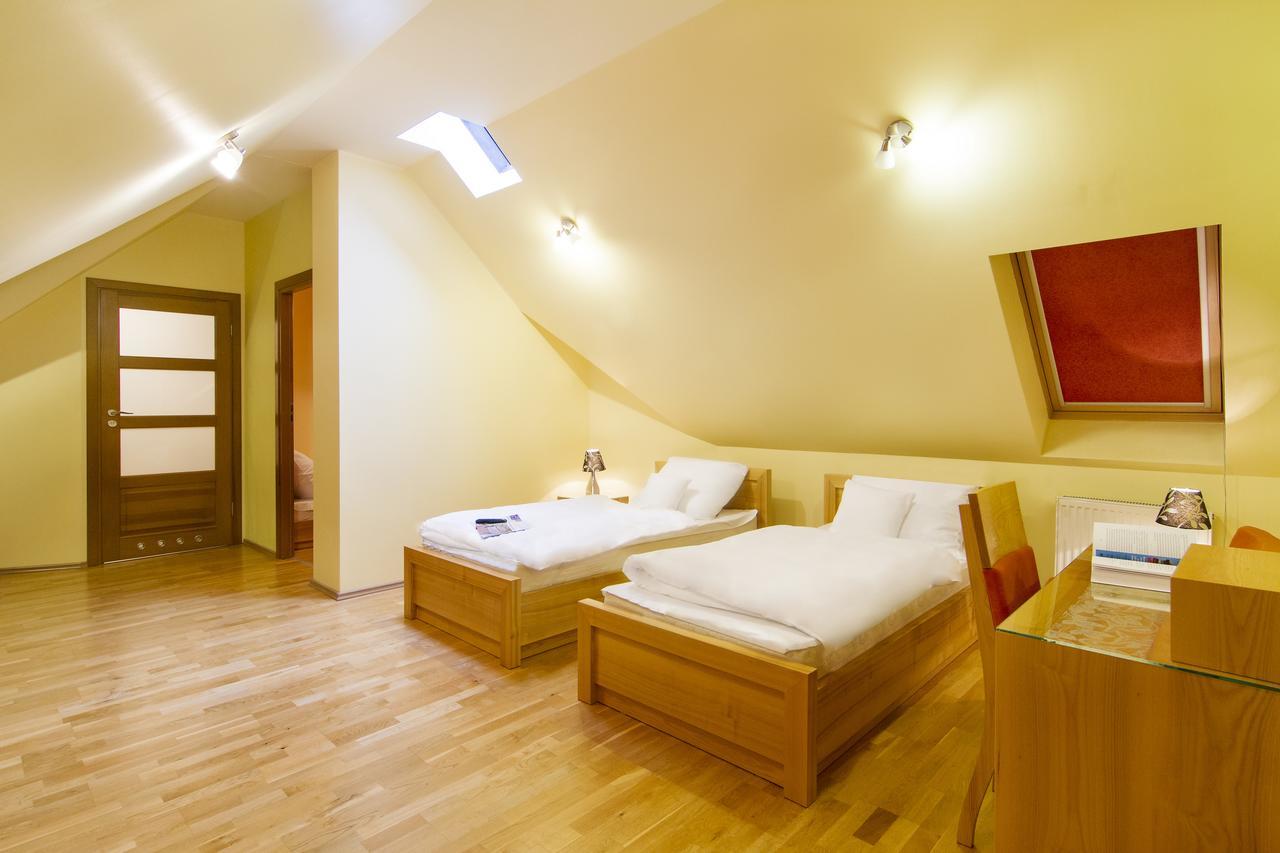 Hotel Pory Roku Czysteblota Ngoại thất bức ảnh