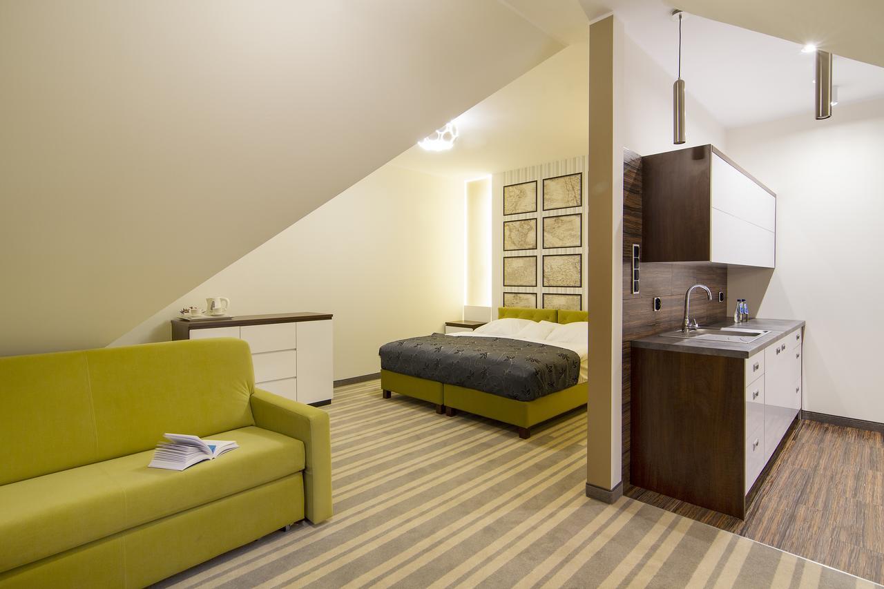 Hotel Pory Roku Czysteblota Ngoại thất bức ảnh