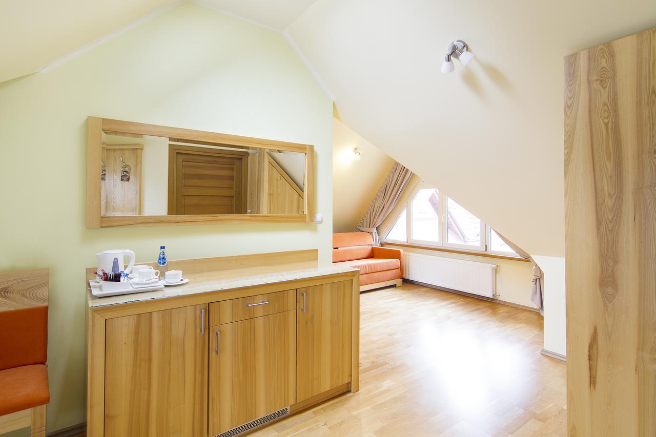 Hotel Pory Roku Czysteblota Ngoại thất bức ảnh