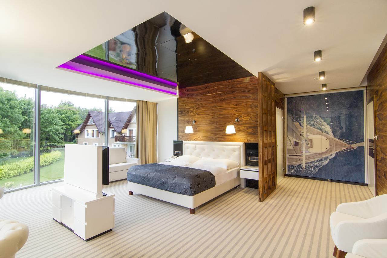 Hotel Pory Roku Czysteblota Ngoại thất bức ảnh