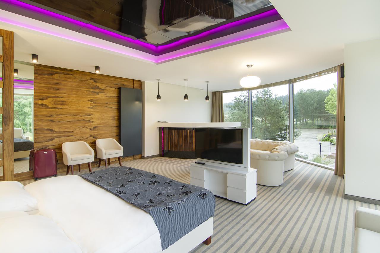 Hotel Pory Roku Czysteblota Ngoại thất bức ảnh